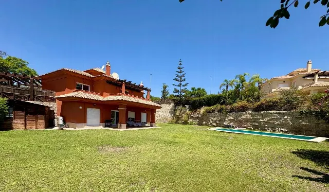 Villa en Santa Clara, Marbella